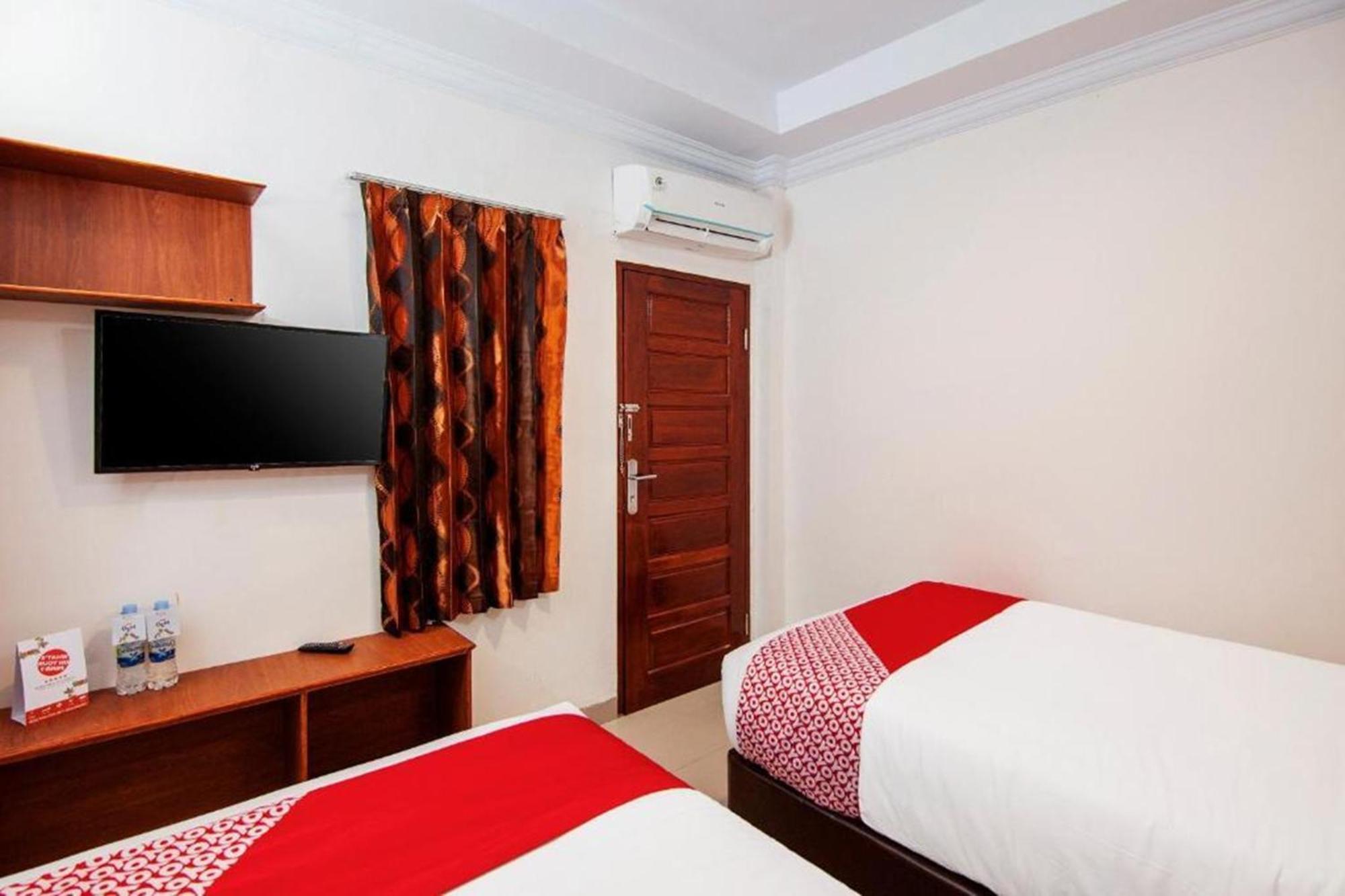 Super Oyo 621 Vania Residence Medan Exterior photo